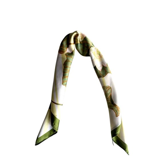 ✨Elegant Bandana Square Scarf Silky Satin Green Beige Floral luxurious Accessory - Picture 3 of 6